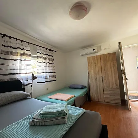 Apartments Tea Karlobag Exterior photo
