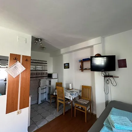 Apartments Tea Karlobag Exterior photo